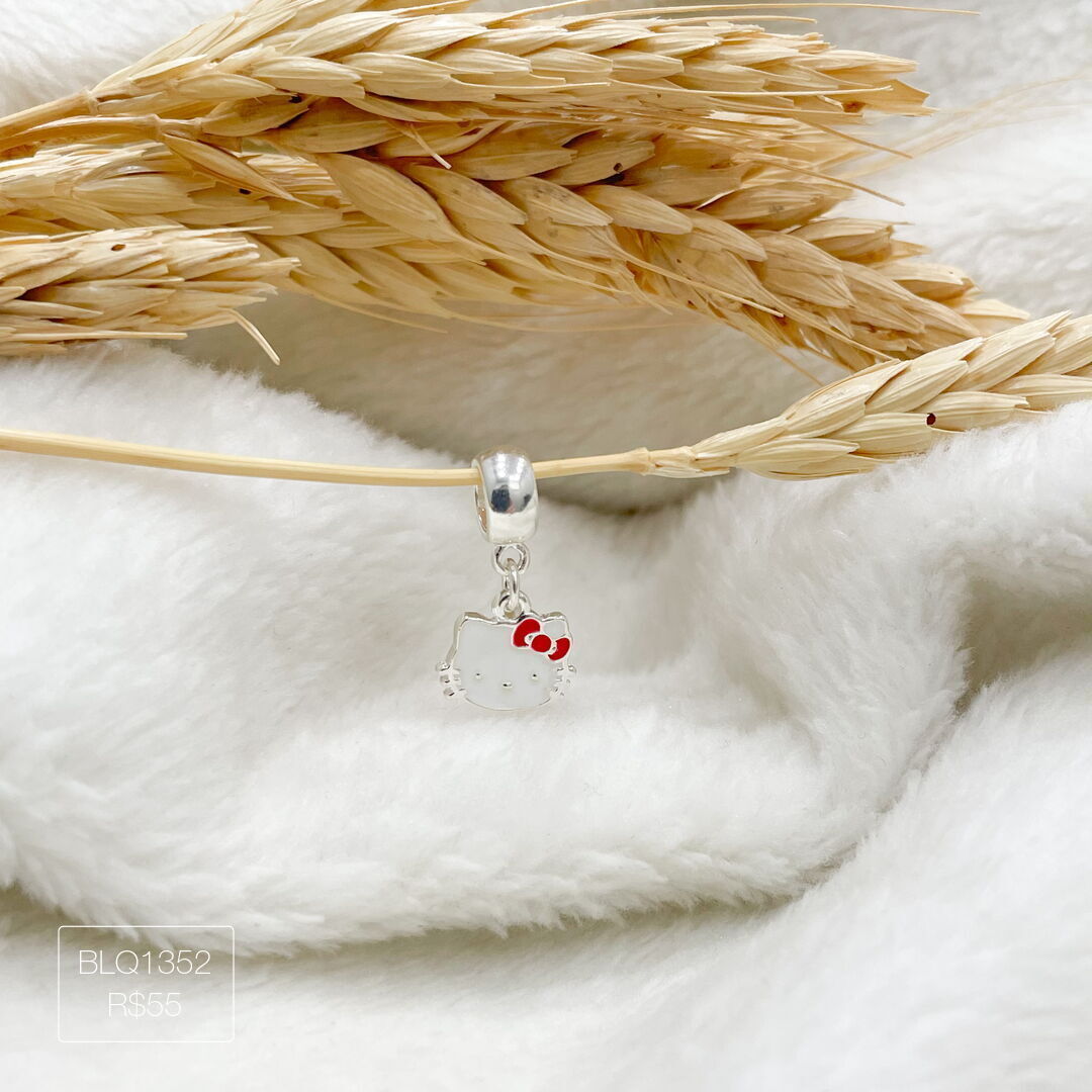 Berloque Hello Kitty Pendurado Esmaltado Prateado